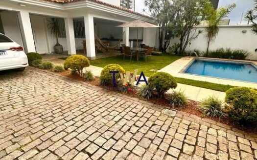 Casa 4 Quartos à Venda | Belvedere | Belo Horizonte.