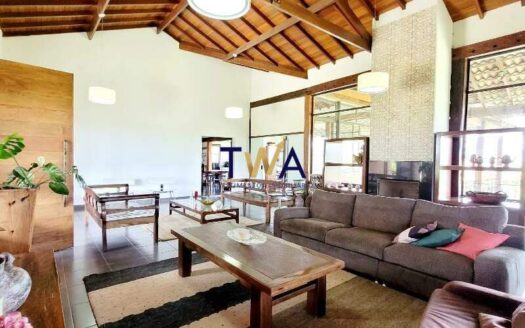 Casa 3 Quartos para Aluguel | Área Rural de Nova Lima | Nova Lima.