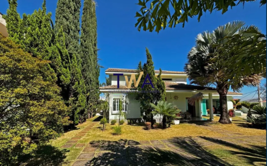 Casa 5 Quartos à Venda | Belvedere | Belo Horizonte.