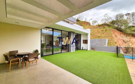 Casa em condomínio 4 Quartos à Venda | Vila Castela | Nova Lima.